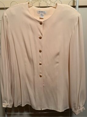 Liz Claiborne Cream Long-Sleeve Button Front Blouse
